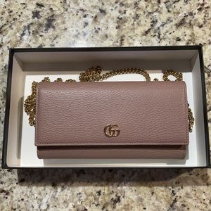 Petite GG marmont chain wallet leather mini in taupe Gucci